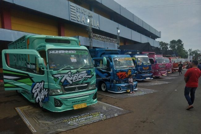 2025/11/Jamnas-XII-Canter-Mania-Purwokerto-Mitsubishi-Fuso-4.jpg