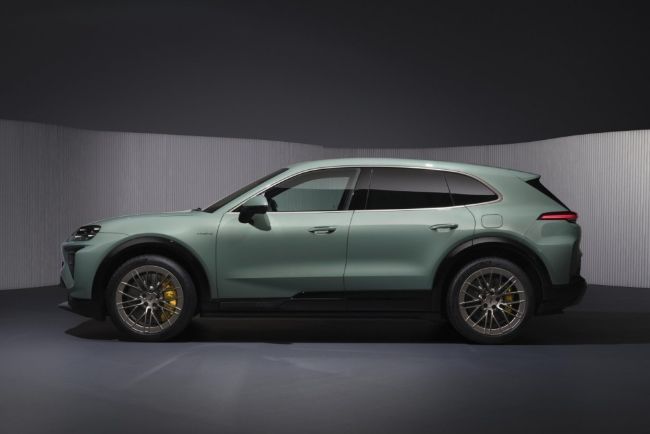 2025/11/Porsche-Cayenne-Turbo-Electric-3.jpg