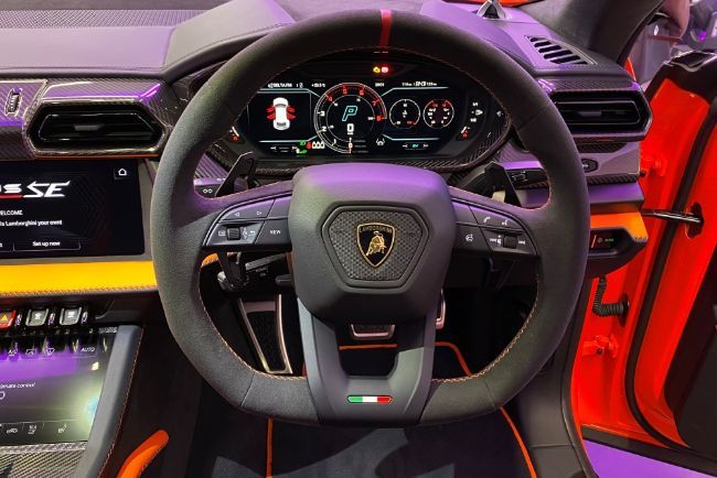 2025/11/Lamborghini-Urus-SE-7.jpg