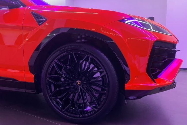 2025/11/Lamborghini-Urus-SE-11.jpg
