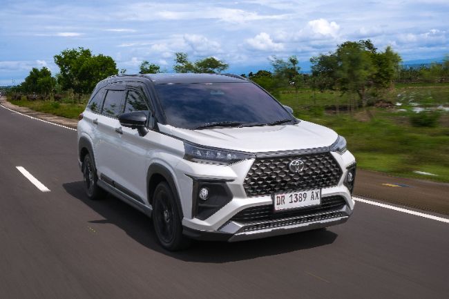 Test drive Toyota Veloz Hybrid Q HEV TSS Modellista