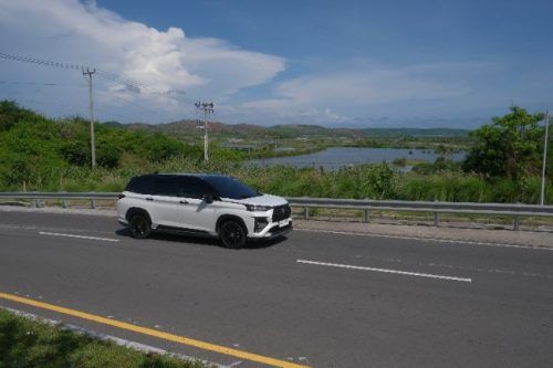 Mudik Pakai Mobil Hybrid, Simak Tips Persiapan Berikut dari Bridgestone