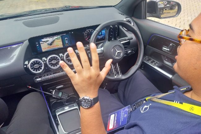 Mercedes-Benz GLA 200