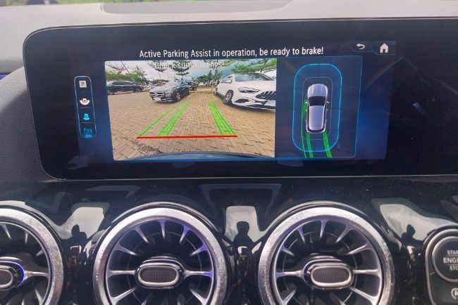 Mercedes-Benz GLB 200