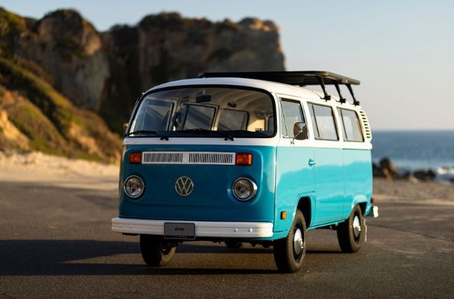 VW Kombi Azul