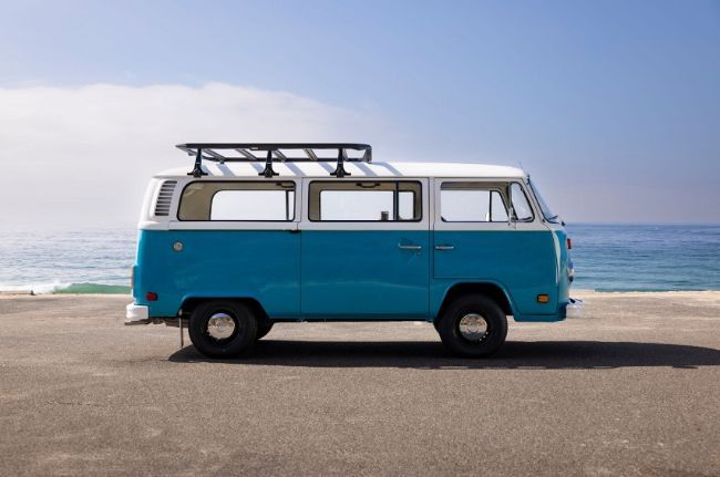 VW Kombi Azul