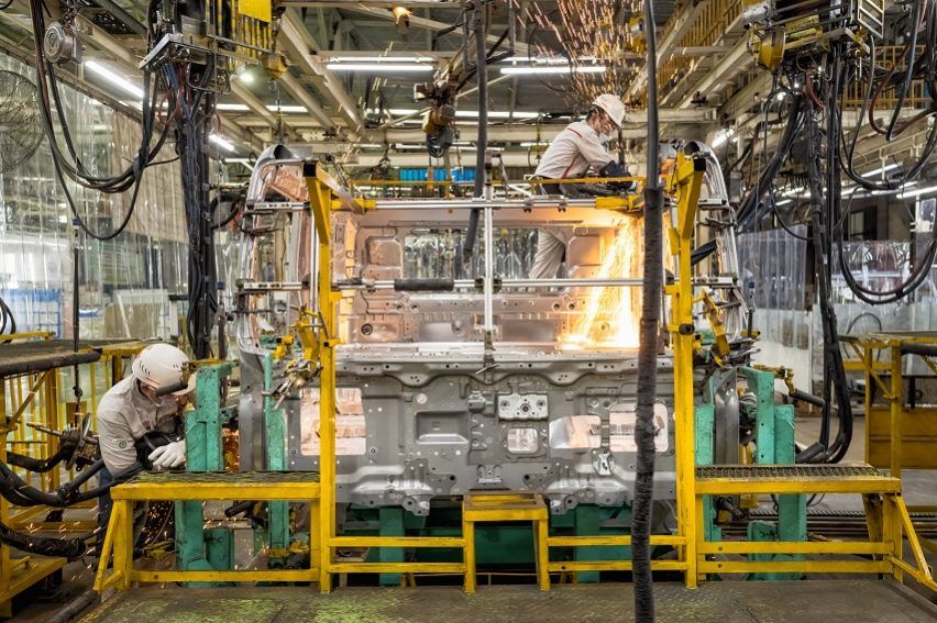 Pabrik Hino Motors Indonesia