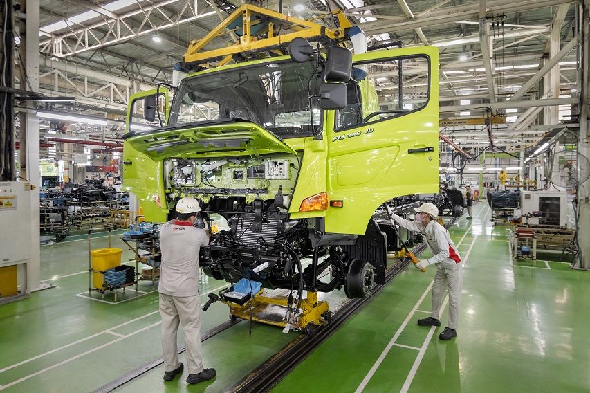 Pabrik Hino Motors Indonesia