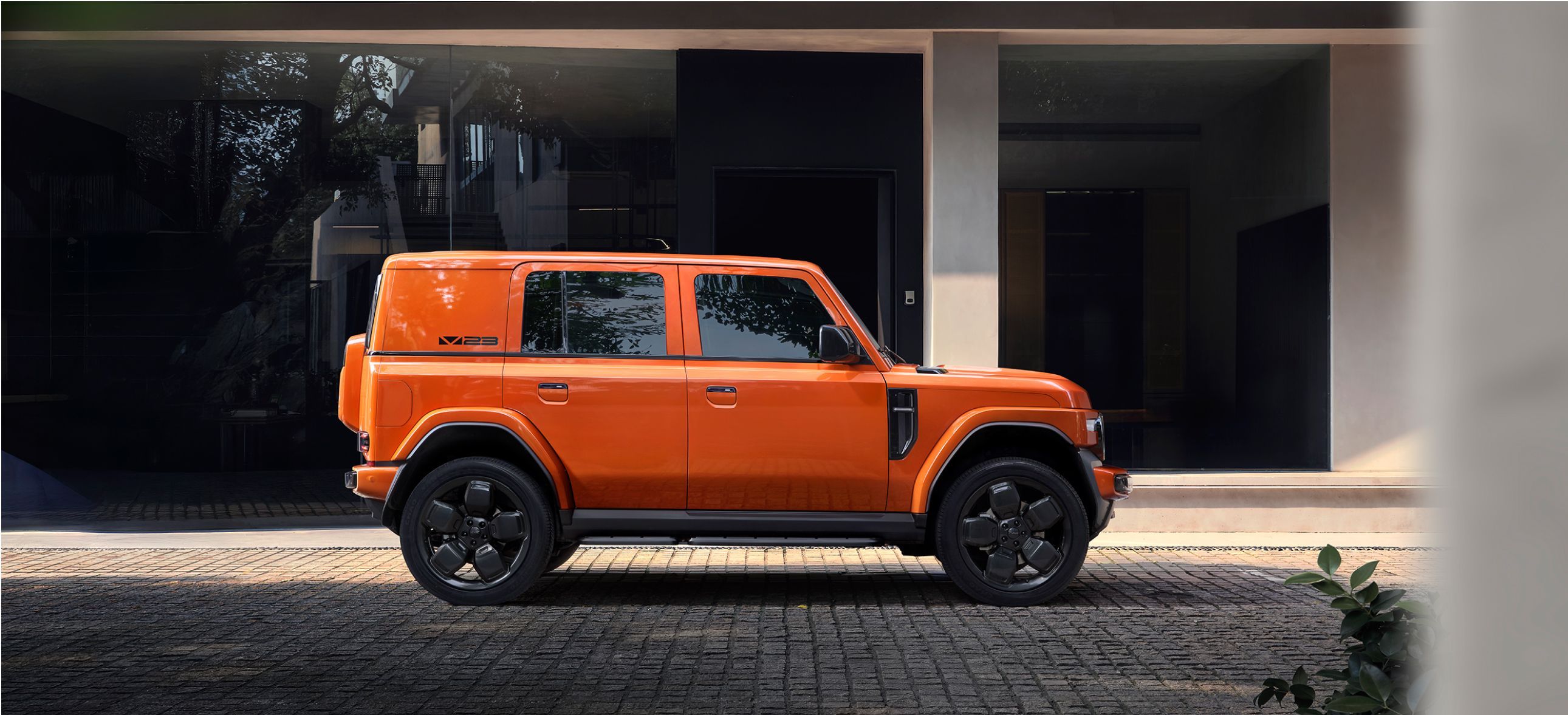 Eksterior samping iCAR V23