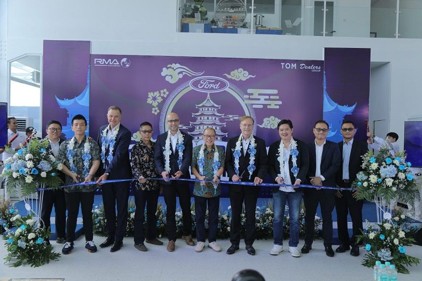 Opening Dealer Ford PIK 2