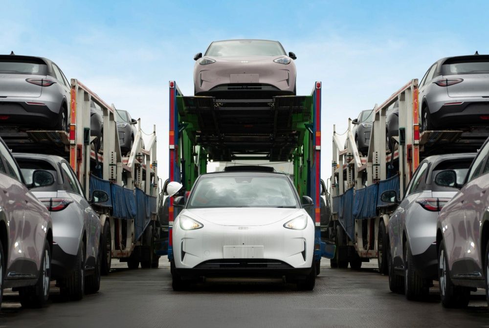 Distribusi Geely EX2