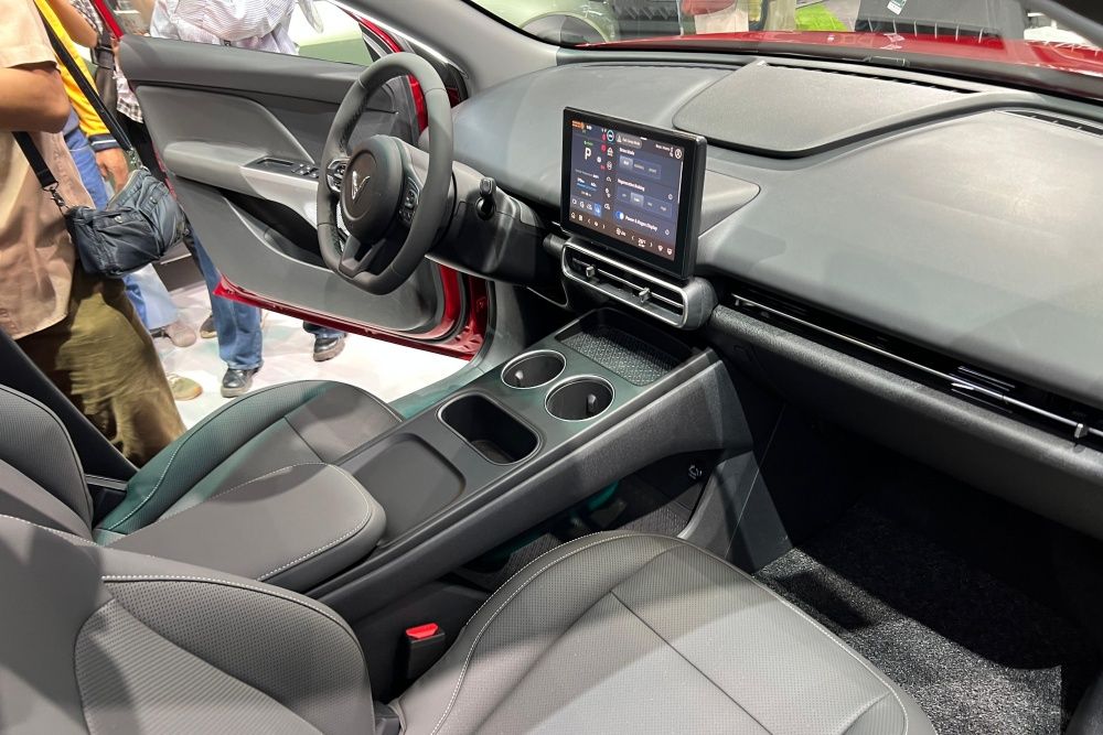 VinFast VF MPV 7