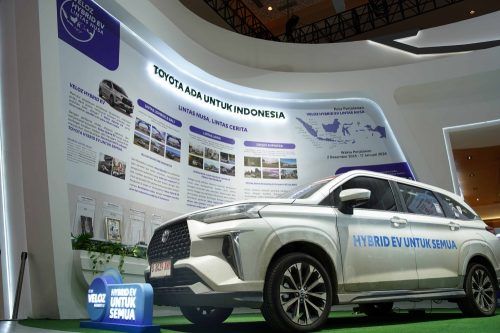 IIMS 2026: Toyota Tawarkan Cicilan Ringan Untuk MPV Hybrid
