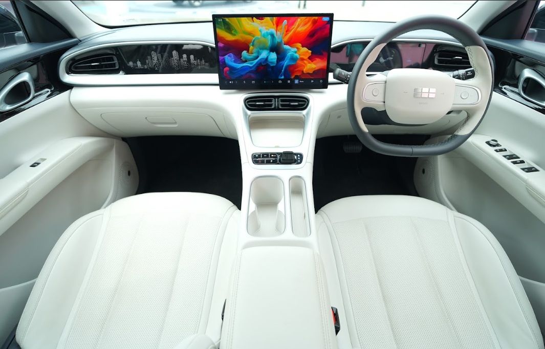 Kabin interior Geely EX2