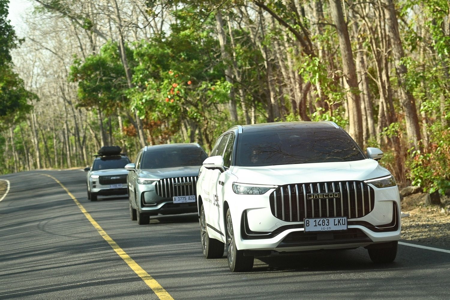 Eksterior depan Jaecoo J8 SHS-P ARDIS. 