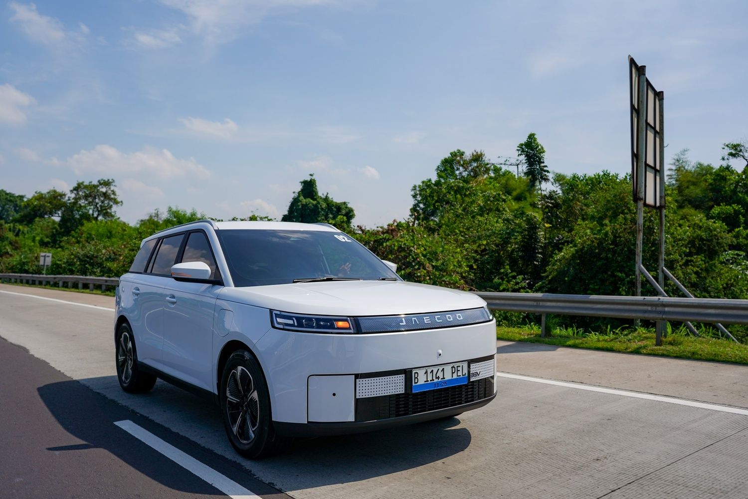 Eksterior depan Jaecoo J5 EV.
