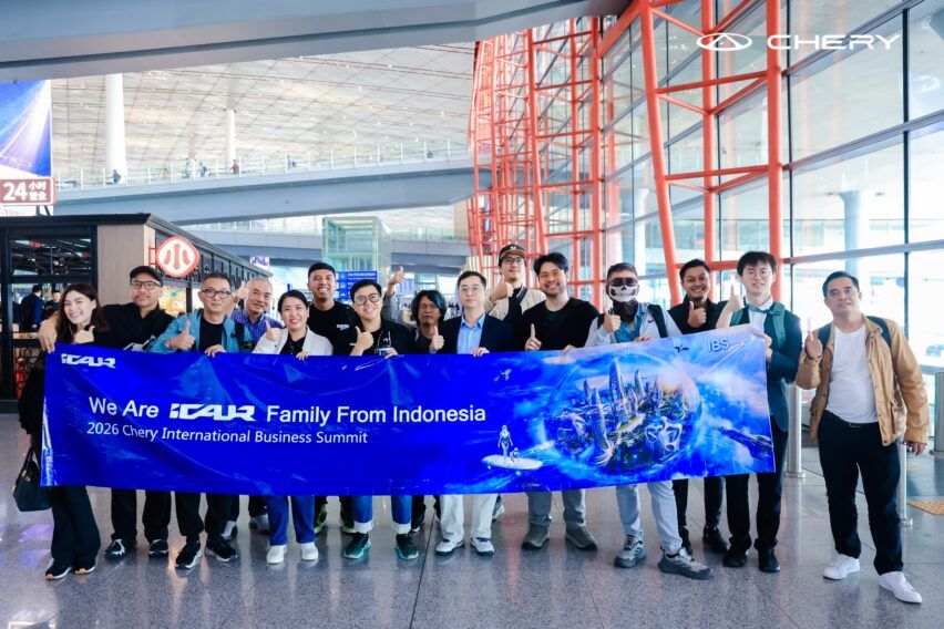 Tim iCAR Indonesia yang berangkat ke Wuhu, Cina. 