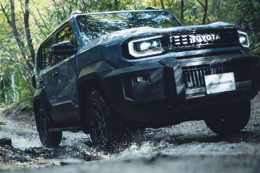 Eksterior Toyota Land Cruiser FJ 2027. )