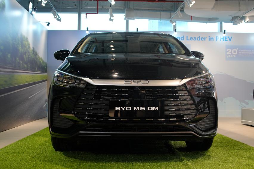 desain BYD M6 DM
