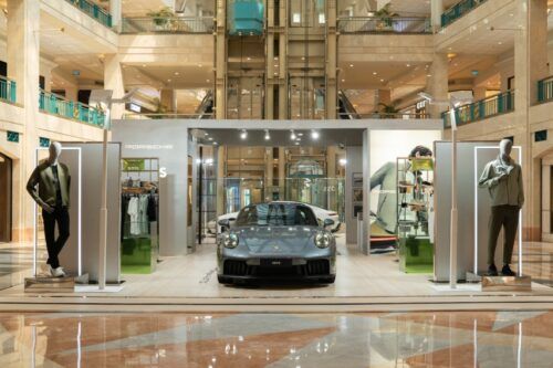 Porsche dan BOSS Gelar Pop-Up Experience Eksklusif di Plaza Senayan, Hadirkan Perpaduan Gaya Hidup dan Mobil Premium
