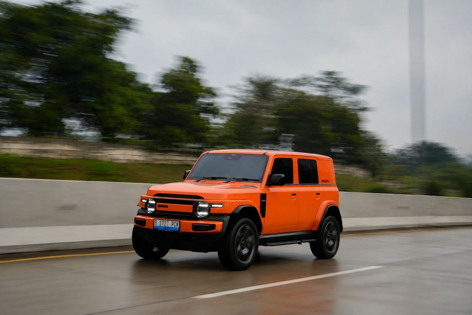 Eksterior depan iCAR V23 .