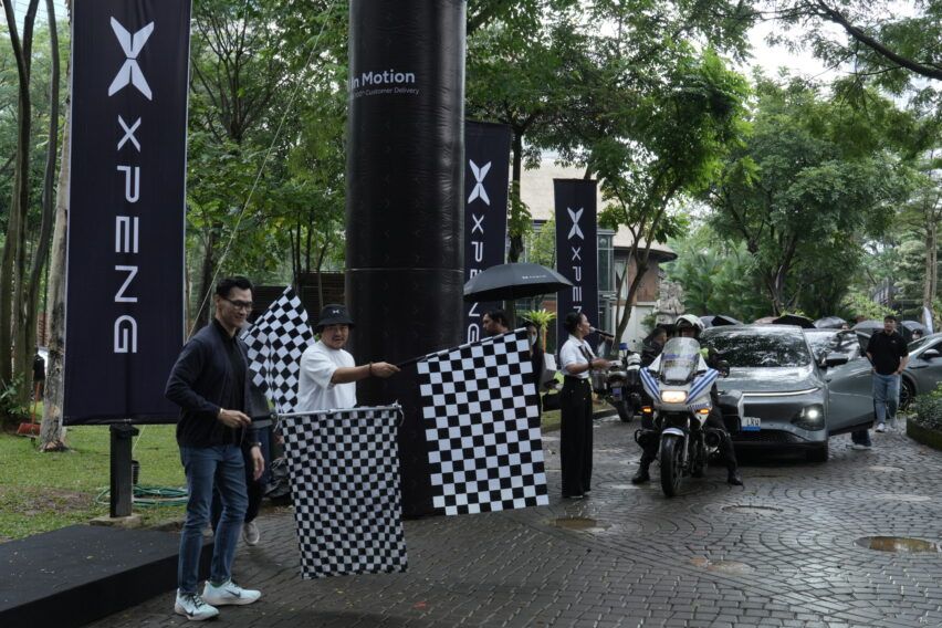 Seremoni penyerahan unit Xpeng di Jakarta. 