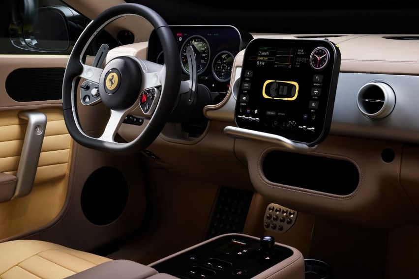 kabin Ferrari Luce