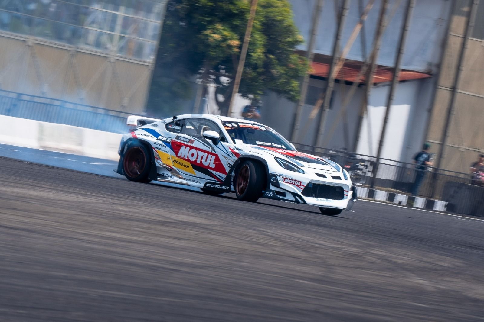 Ban Dunlop di motorsport Indonesia.