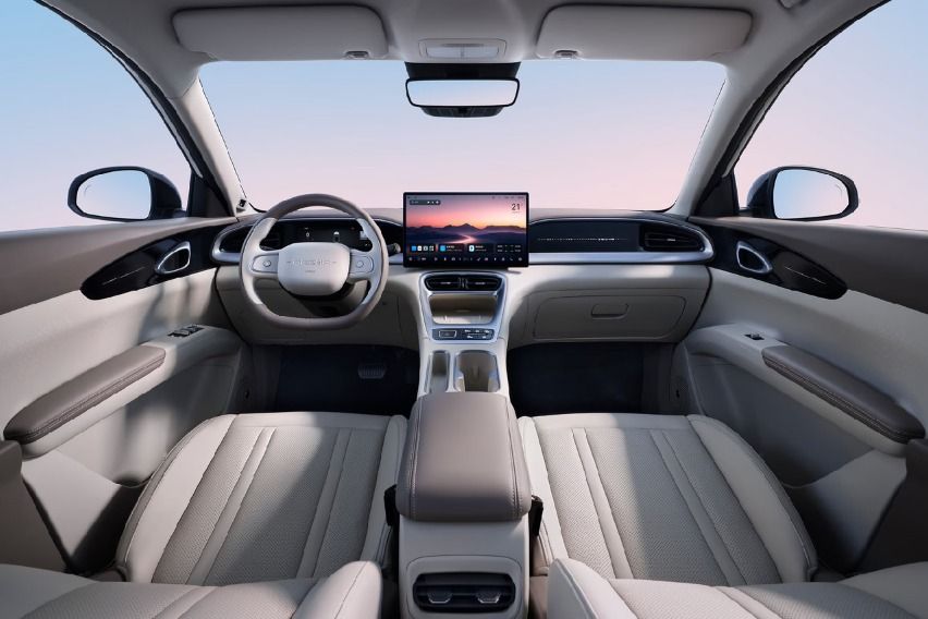 Interior Geely Geome Xingyuan facelift.