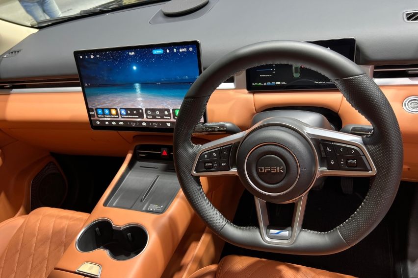 interior DFSK E5 Plus