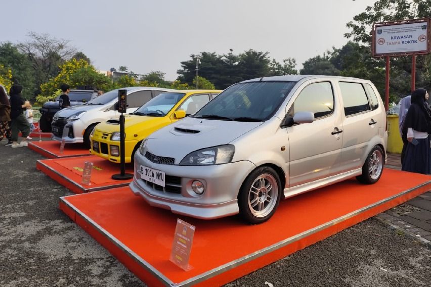 Mobil modifikasi di DKS Depok 2026