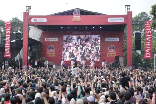 Alun-Alun Depok Jadi Lautan Manusia, Konser Tipe-X Sukses Mengakhiri Seri Pembuka Daihatsu Kumpul Sahabat 2026
