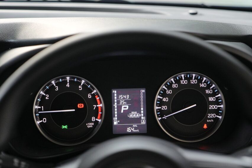 2026/06/Interior-Suzuki-Fronx-GL-AT-7.jpg
