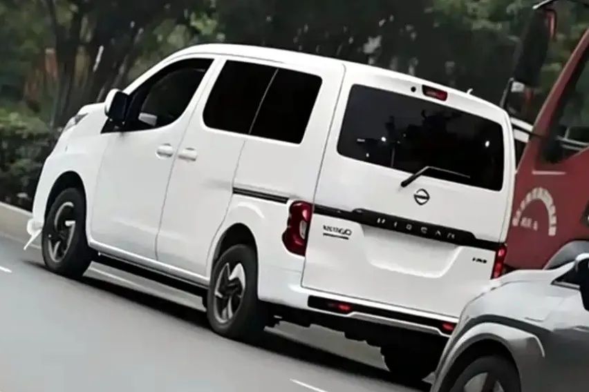 Generasi terbaru Nissan Evalia atau NV200 .