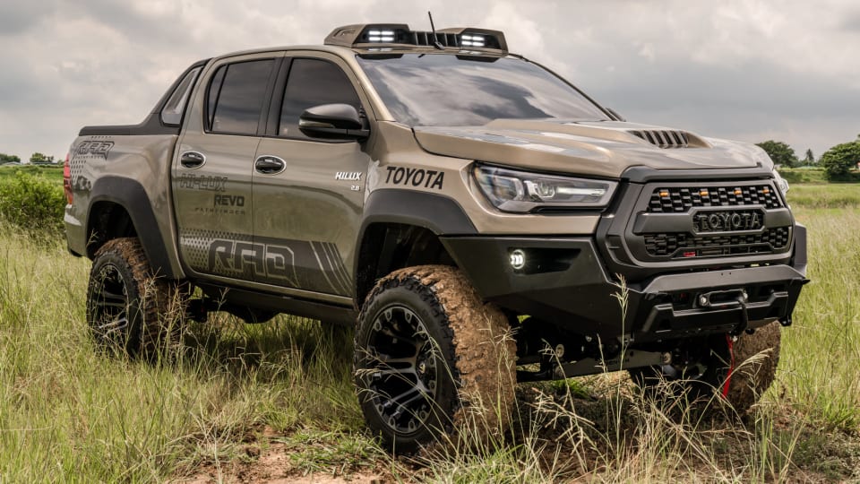 Modifikasi Toyota Hilux sebagai mobil hobi. 