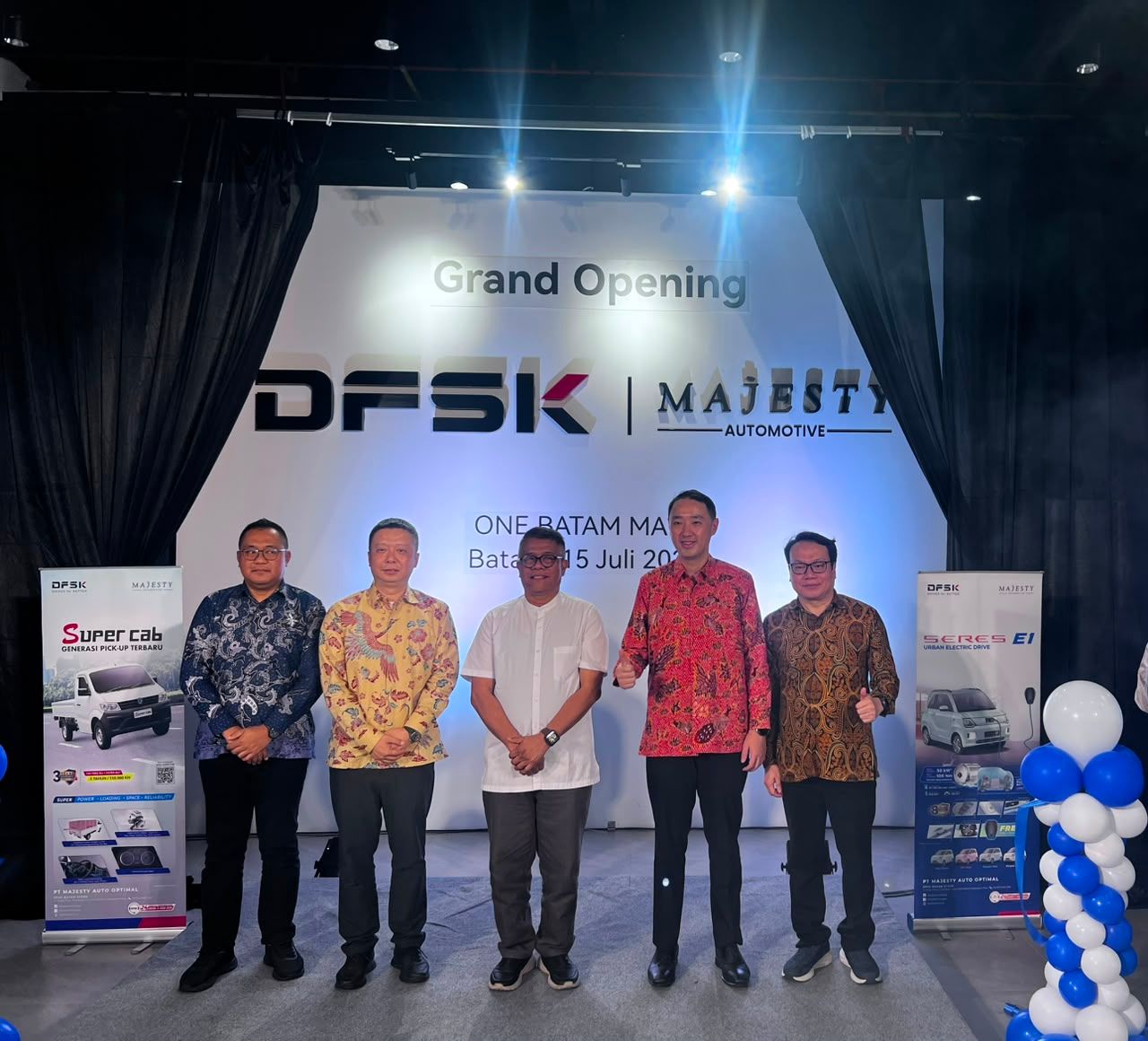 Pembukaan dealer DFSK di Batam.