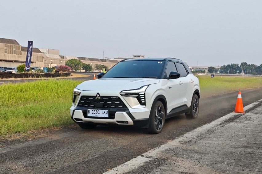 Media test drive Mitsubishi XForce HEV.