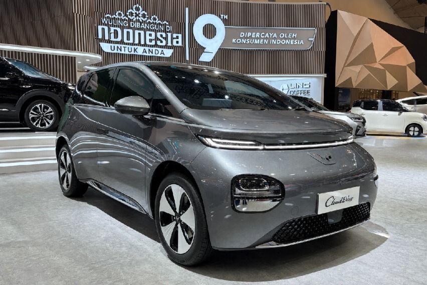 New Wuling Cloud EV SE