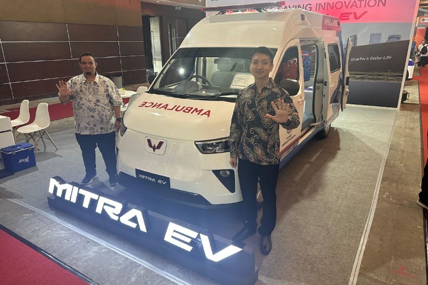 Mobil ambulans Wuling Mitra EV.