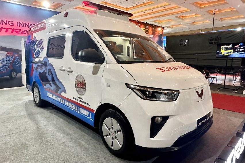 Wuling Mitra EV Ambulans (3)