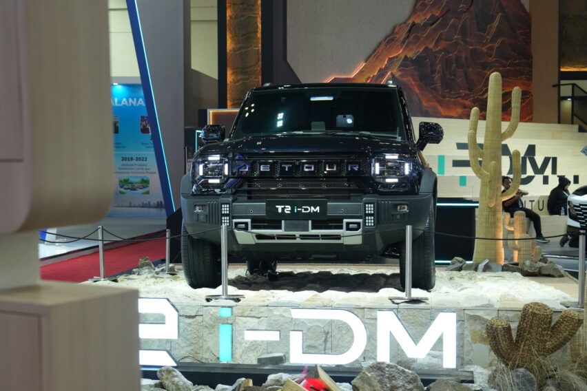Eksterior depan Jetour T2 i-DM. 