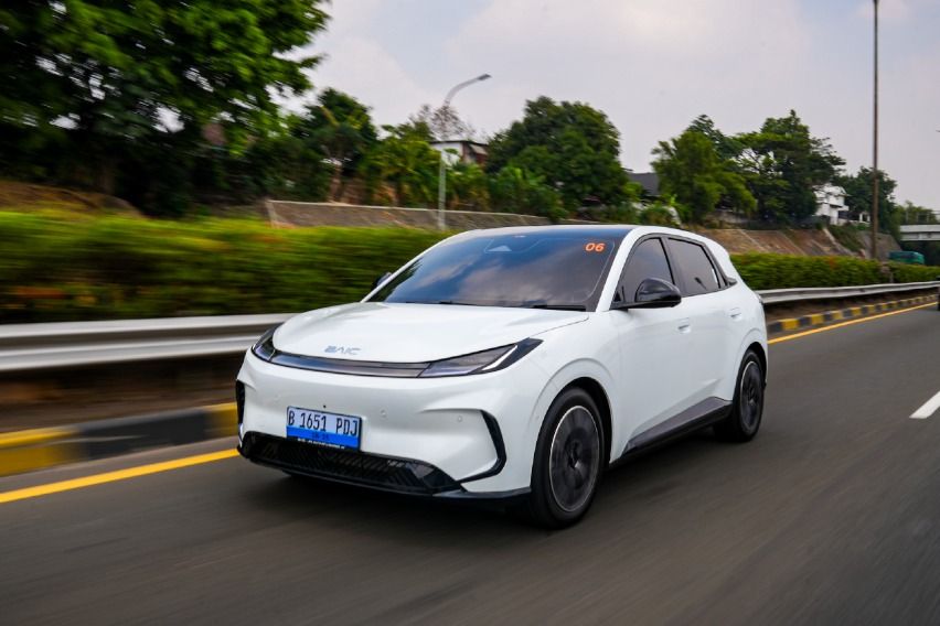 Test drive BAIC T1. 