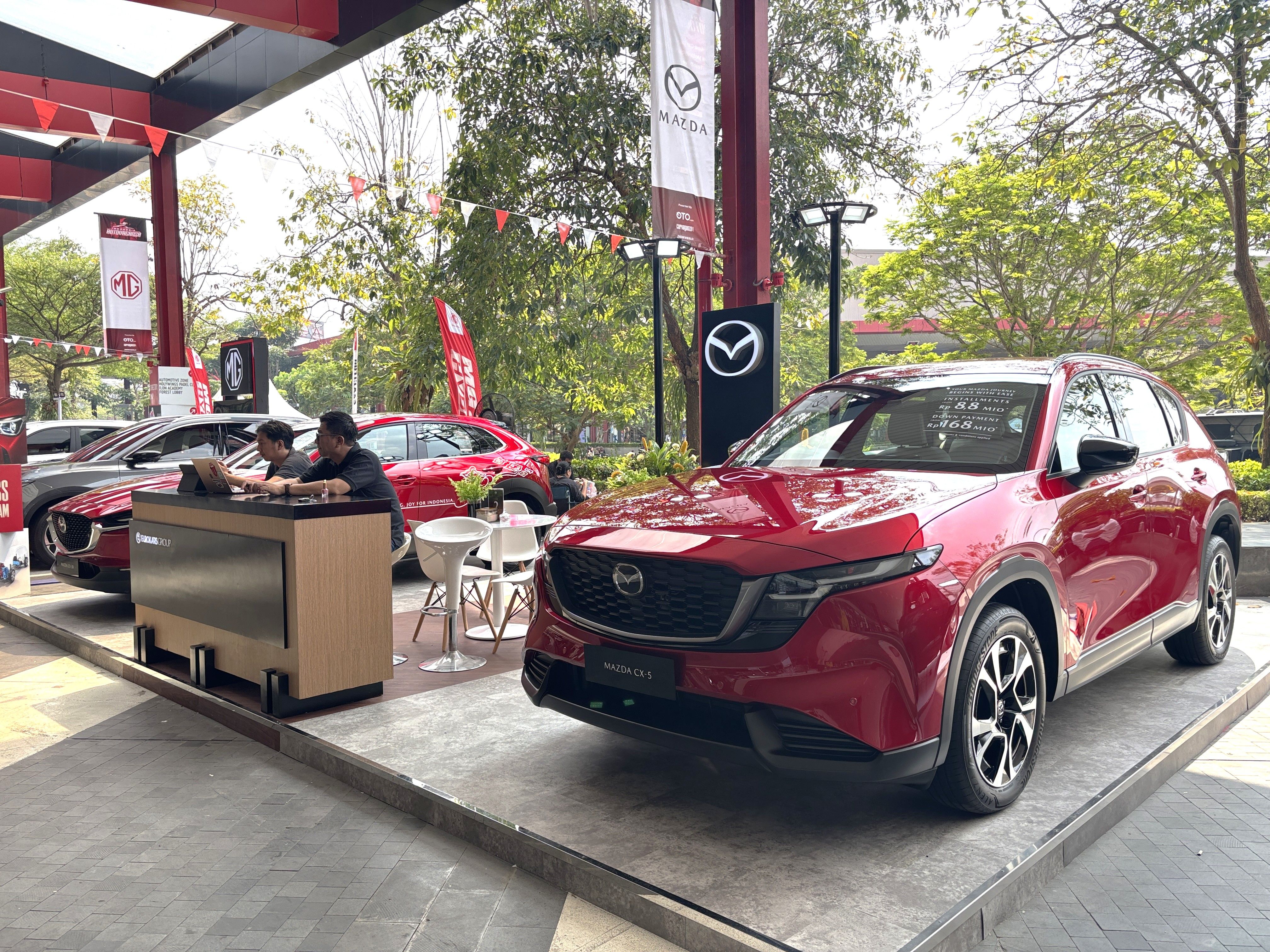 Mazda CX-30 CKD dan All-New Mazda CX-5 Unjuk Gigi di The 8th Indonesia Autovaganza 2026