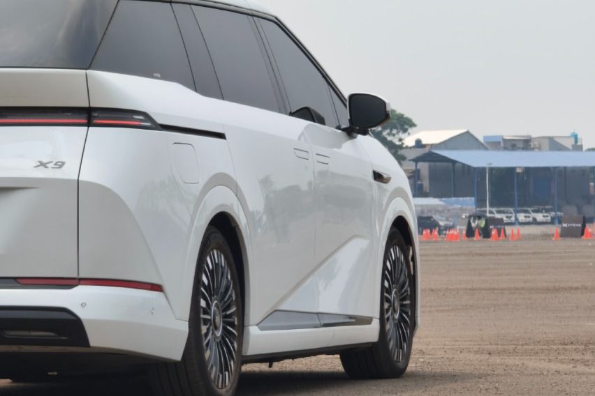 Xpeng New X9