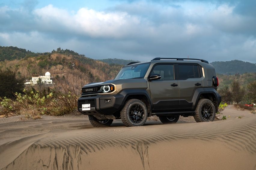 Toyota Land Cruiser FJ. 