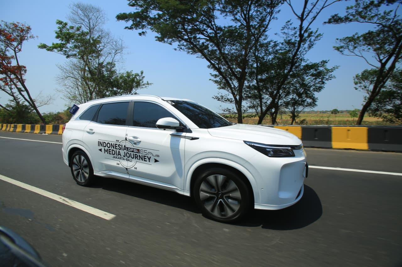 Media test drive DFSK E5 Plus Jakarta - Bali. 