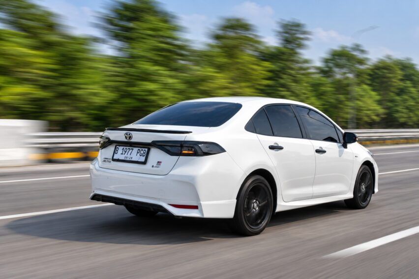 Toyota Corolla Altis HEV GR-S 2026.