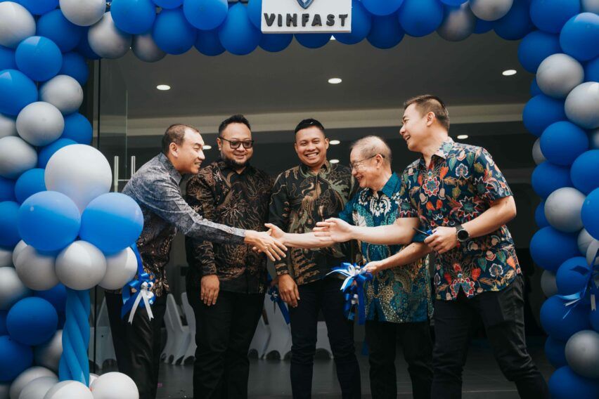Pembukaan diler resmi VinFast di Lombok, Nusa Tenggara Barat. 